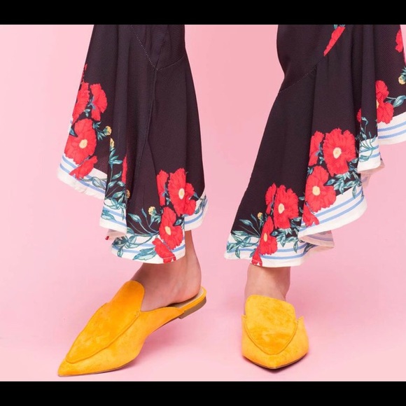 Liliana Shoes - Yellow Pointed Toe Mule